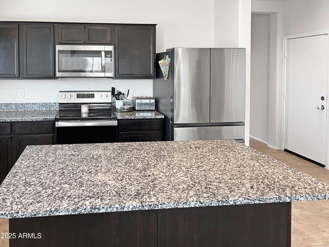 1081 W AVALON CANYON Drive, Casa Grande, AZ 85122