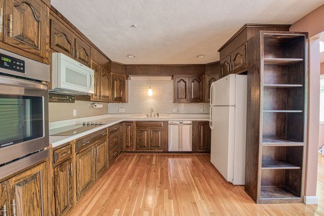 131 Wampum St, Wrentham, MA 02093