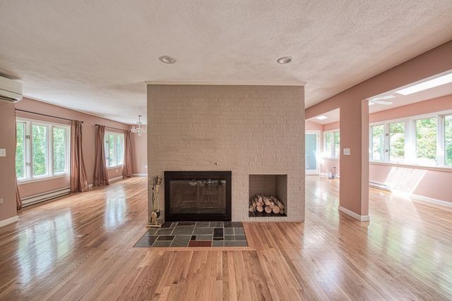 131 Wampum St, Wrentham, MA 02093