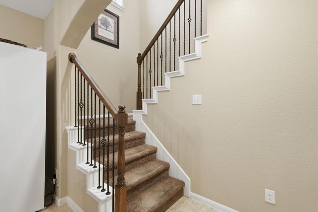 2704 Baywater Creek Lane, Pearland, TX 77089