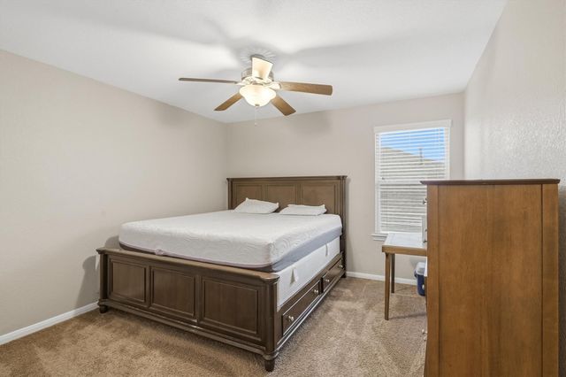 2704 Baywater Creek Lane, Pearland, TX 77089