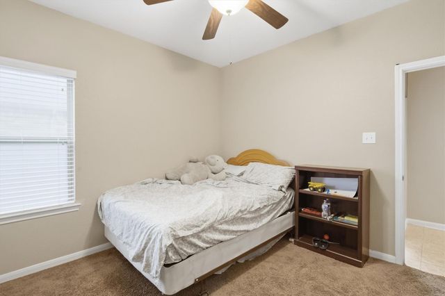 2704 Baywater Creek Lane, Pearland, TX 77089