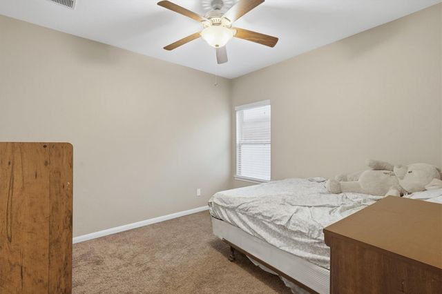 2704 Baywater Creek Lane, Pearland, TX 77089