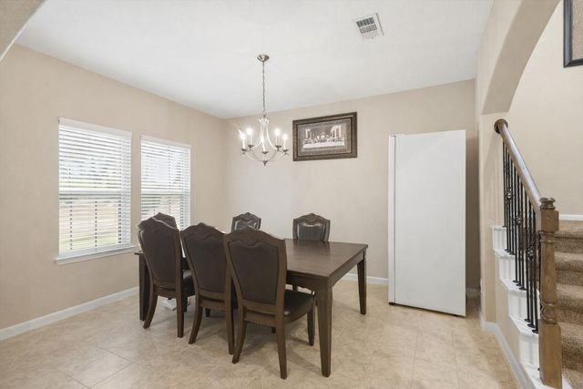 2704 Baywater Creek Lane, Pearland, TX 77089