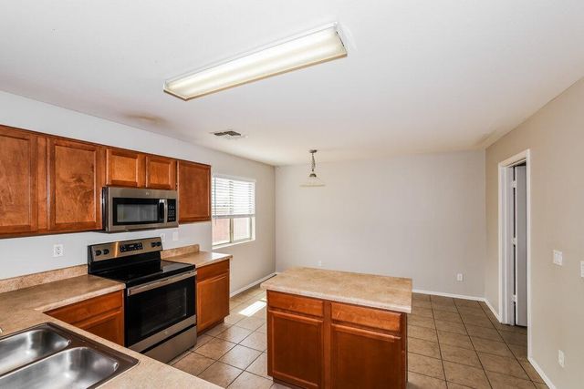 8633 W Cordes Road, Tolleson, AZ 85353