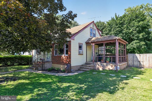 806 HIGHLAND AVE, Glendora, NJ 08029