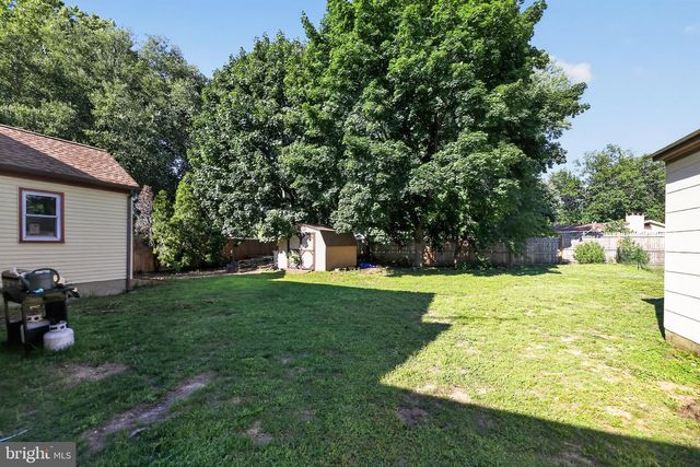 806 HIGHLAND AVE, Glendora, NJ 08029
