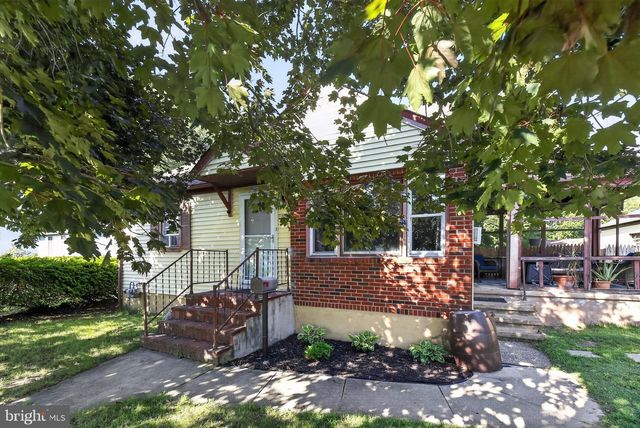 806 HIGHLAND AVE, Glendora, NJ 08029