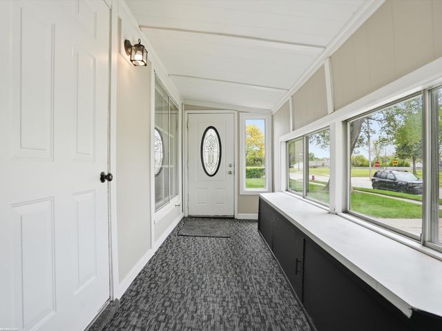 24306 Wagner Avenue, Warren, MI 48089