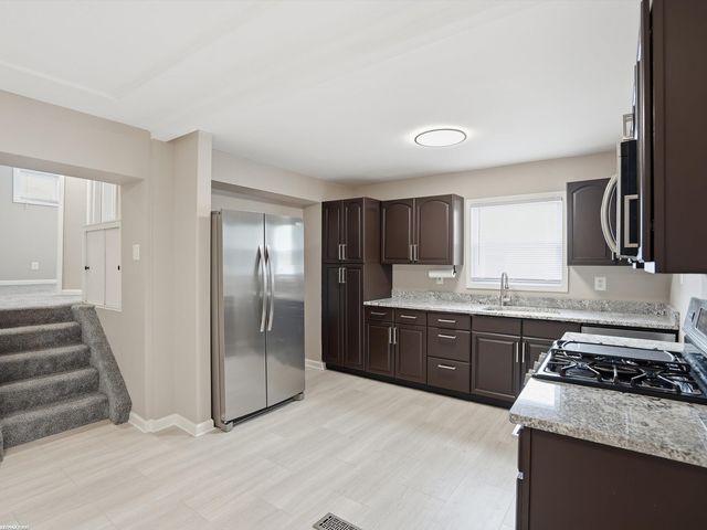 24306 Wagner Avenue, Warren, MI 48089