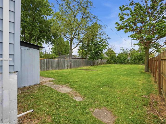 24306 Wagner Avenue, Warren, MI 48089