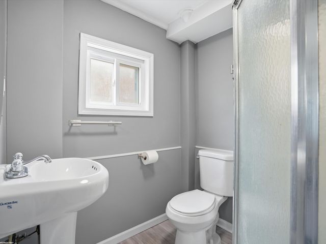 24306 Wagner Avenue, Warren, MI 48089