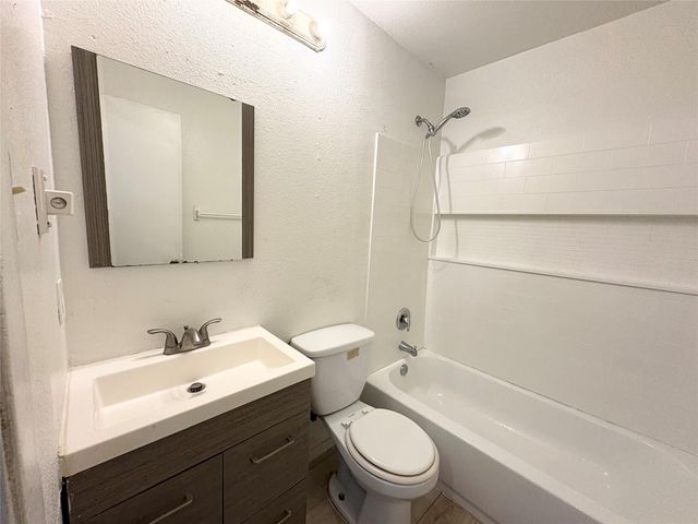 10616 Mellow Meadows DR 5D, Austin, TX 78750