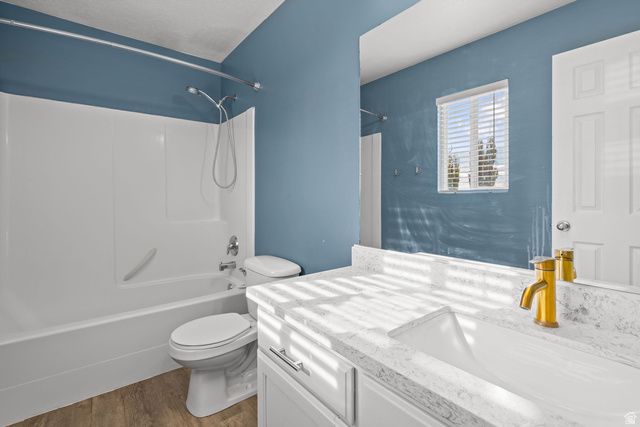 2237 W CRAIG LN, Syracuse, UT 84075