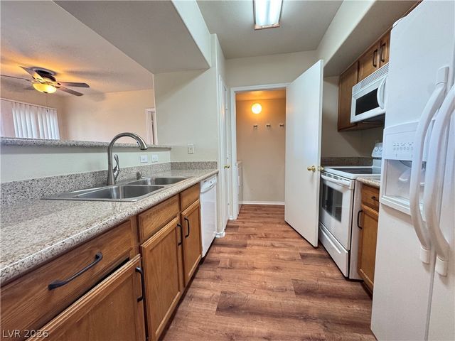 7255 West Sunset Road 2111, Las Vegas, NV 89113