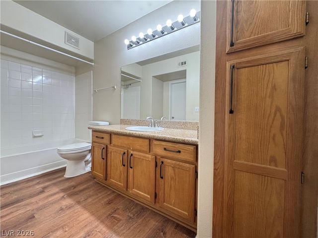 7255 West Sunset Road 2111, Las Vegas, NV 89113