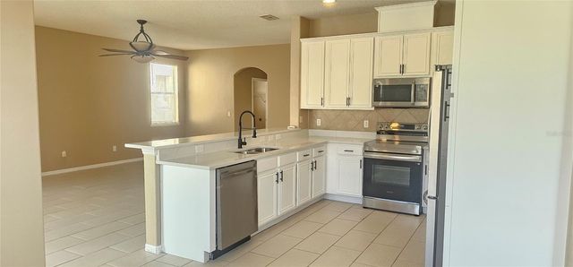 2827 SAND ARBOR CIRCLE, Orlando, FL 32824