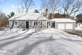 10 Ashcroft Cir, Groveland, MA 01834