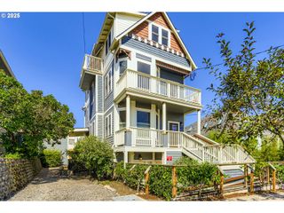 6817 Ne 7TH Ave, Portland, OR 97211