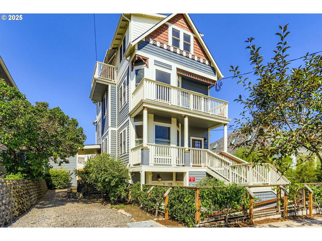 6817 Ne 7TH Ave, Portland, OR 97211