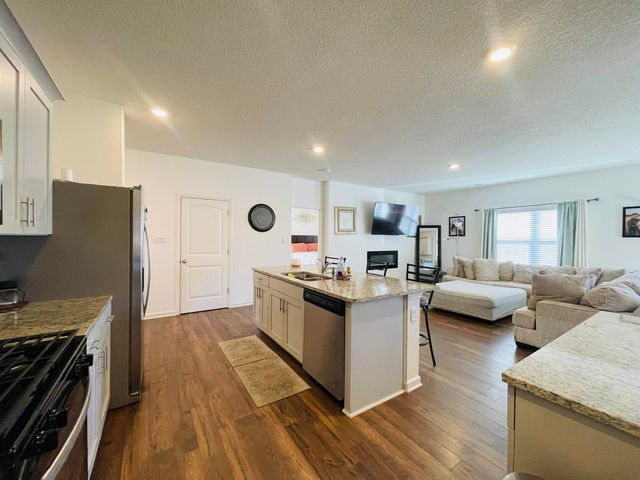 35 WITHERSPOON DR, Oakland, TN 38060