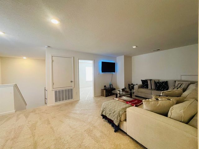 35 WITHERSPOON DR, Oakland, TN 38060