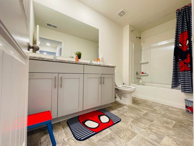 35 WITHERSPOON DR, Oakland, TN 38060