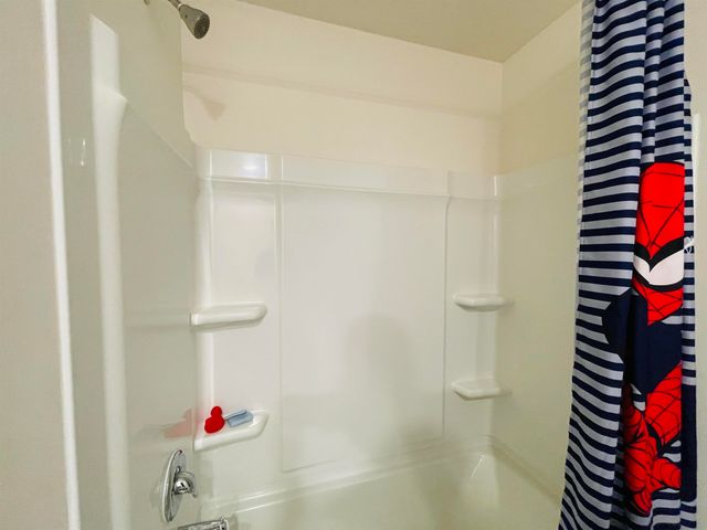 35 WITHERSPOON DR, Oakland, TN 38060