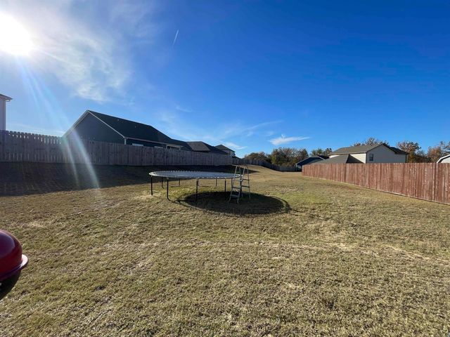 35 WITHERSPOON DR, Oakland, TN 38060