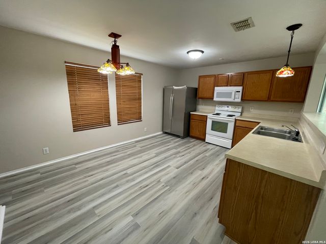 13419 RUTGERS GDN, San Antonio, TX 78249