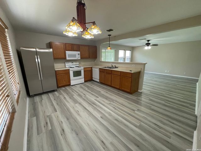 13419 RUTGERS GDN, San Antonio, TX 78249