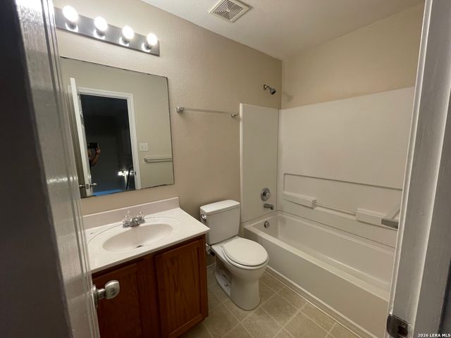 13419 RUTGERS GDN, San Antonio, TX 78249