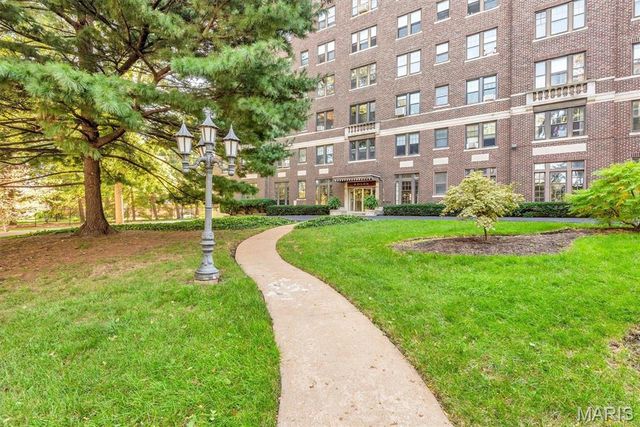3438 Russell Boulevard 804, St Louis, MO 63104
