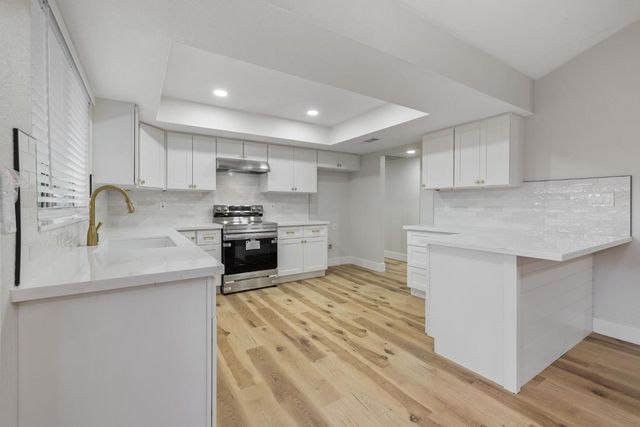 96 Burgan Avenue, Clovis, CA 93611