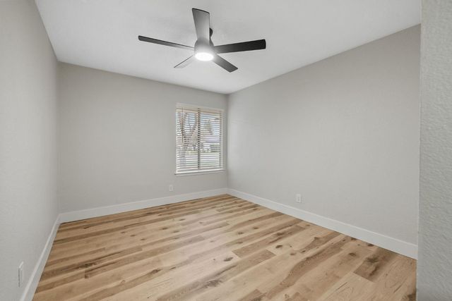 96 Burgan Avenue, Clovis, CA 93611