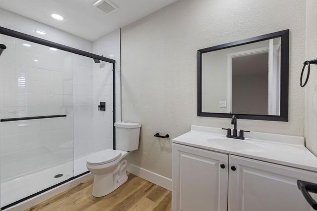 96 Burgan Avenue, Clovis, CA 93611