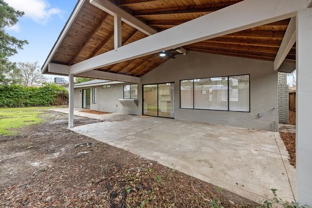 96 Burgan Avenue, Clovis, CA 93611