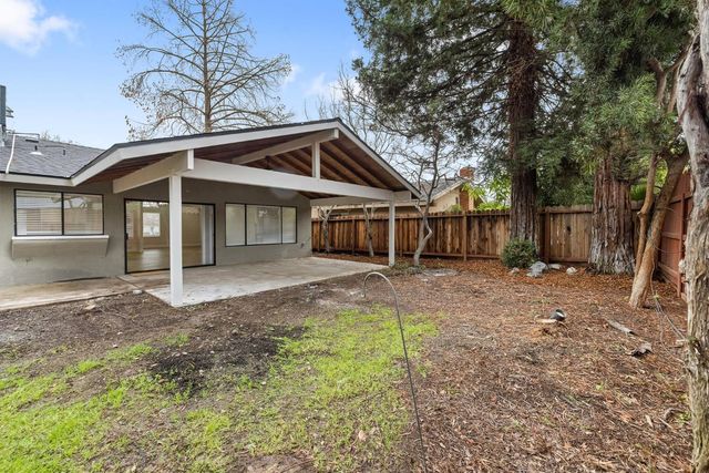 96 Burgan Avenue, Clovis, CA 93611