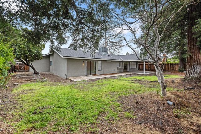 96 Burgan Avenue, Clovis, CA 93611