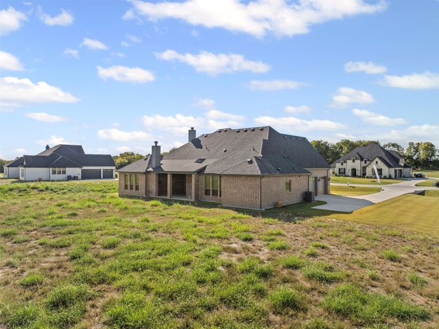 157 Aria Drive, Waxahachie, TX 75165