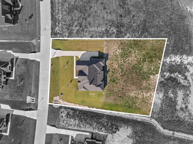 157 Aria Drive, Waxahachie, TX 75165