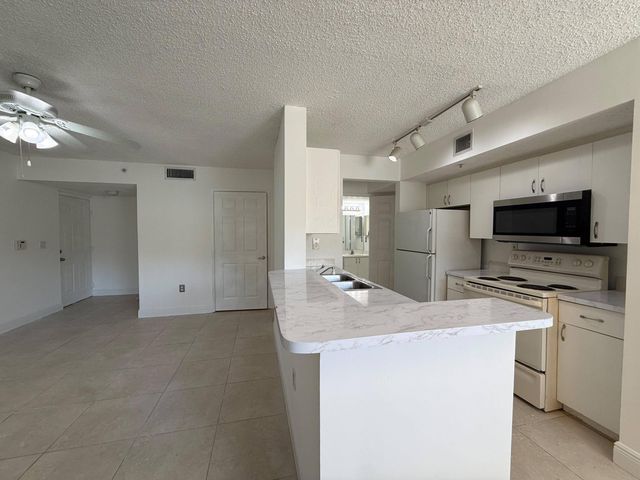 3874 Lyons Road 110-6, Coconut Creek, FL 33073