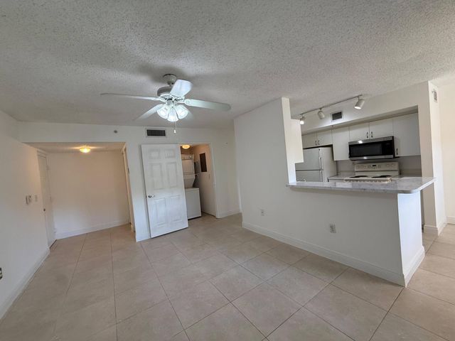 3874 Lyons Road 110-6, Coconut Creek, FL 33073