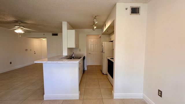 3874 Lyons Road 110-6, Coconut Creek, FL 33073