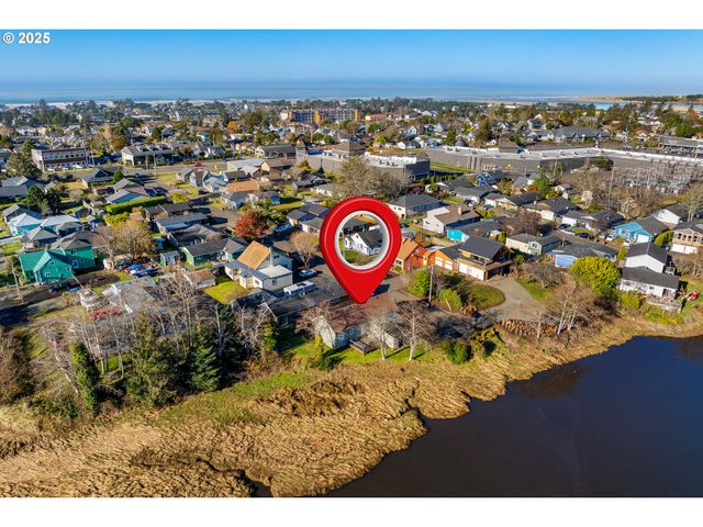 1299 6TH Ave, Seaside, OR 97138