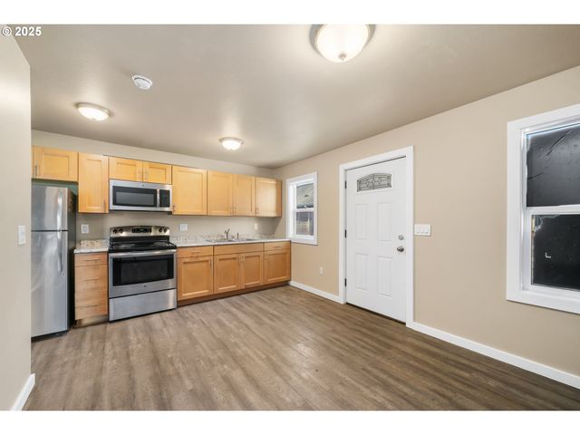 1299 6TH Ave, Seaside, OR 97138