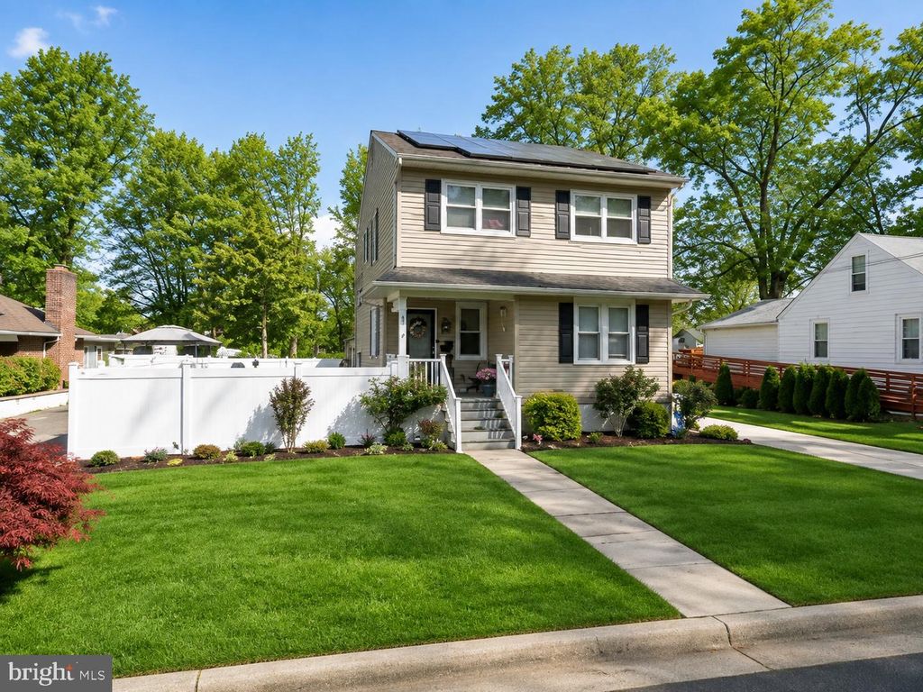 19 CLAYPOOLE AVE, Moorestown, NJ 08057