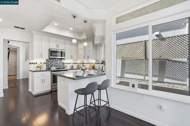 111 Lakeridge Ln, San Ramon, CA 94582