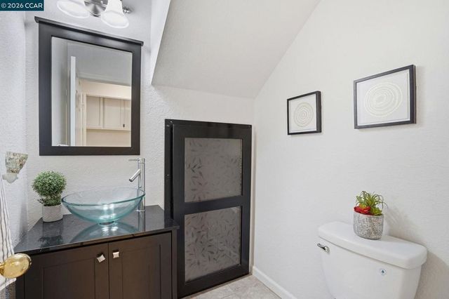 111 Lakeridge Ln, San Ramon, CA 94582