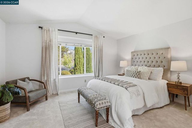 111 Lakeridge Ln, San Ramon, CA 94582